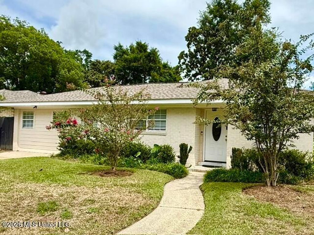 358 Porter Avenue, Biloxi, MS 39530