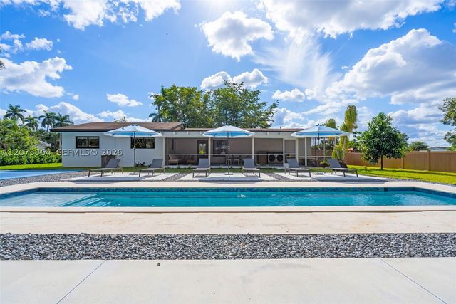 535 N Biscayne River Dr, Miami, FL 33169
