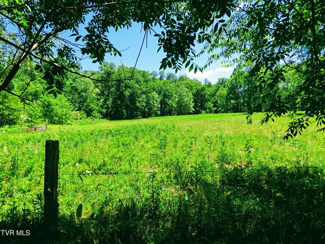 10223 Tacoma School Road, Coeburn, VA 24230