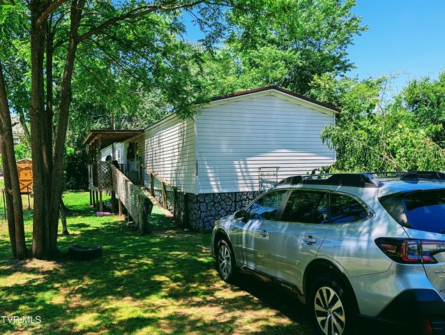 10223 Tacoma School Road, Coeburn, VA 24230