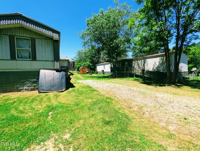10223 Tacoma School Road, Coeburn, VA 24230