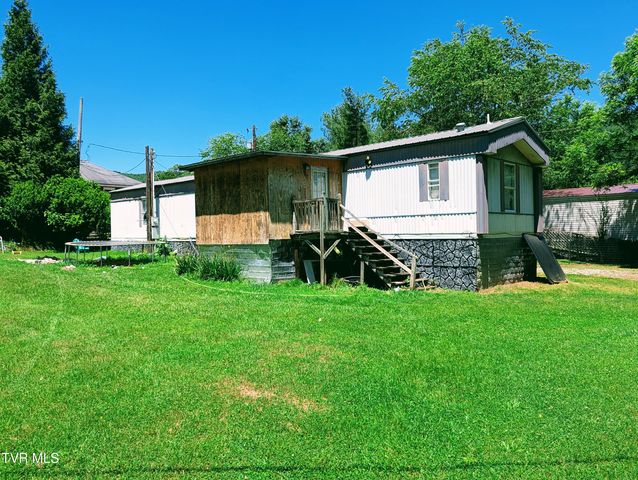 10223 Tacoma School Road, Coeburn, VA 24230
