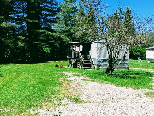 10223 Tacoma School Road, Coeburn, VA 24230