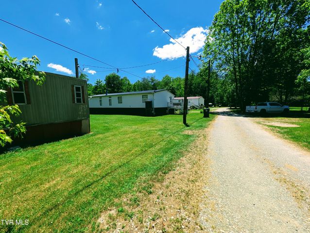 10223 Tacoma School Road, Coeburn, VA 24230