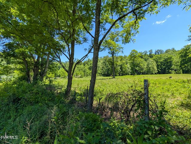 10223 Tacoma School Road, Coeburn, VA 24230