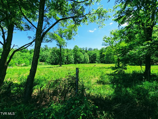 10223 Tacoma School Road, Coeburn, VA 24230