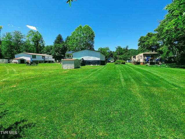 10223 Tacoma School Road, Coeburn, VA 24230