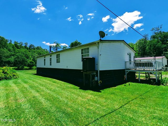 10223 Tacoma School Road, Coeburn, VA 24230