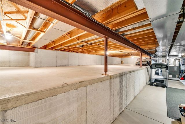 693 Coronado Circle, Avon Lake, OH 44012