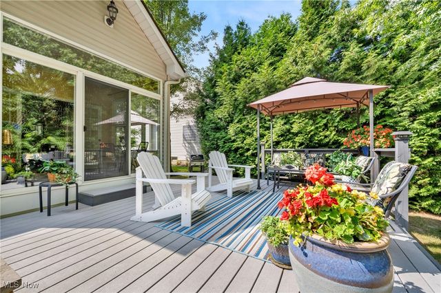 693 Coronado Circle, Avon Lake, OH 44012