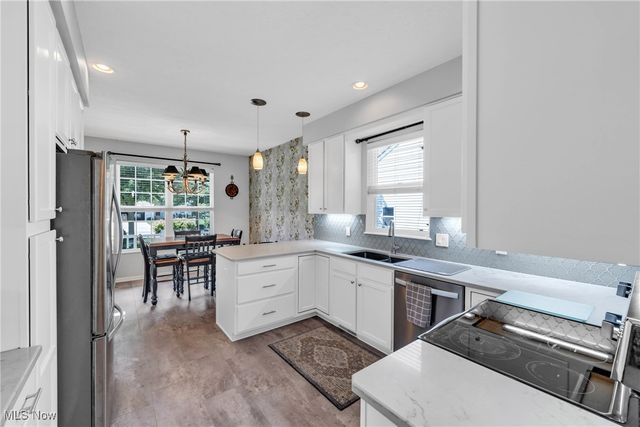 693 Coronado Circle, Avon Lake, OH 44012