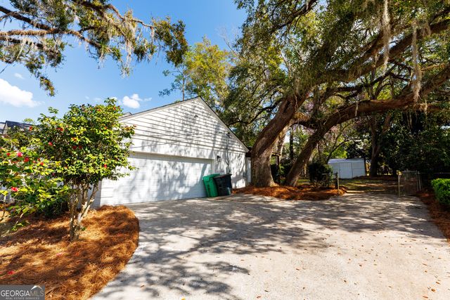 2307 Riverhill Drive, Valdosta, GA 31602