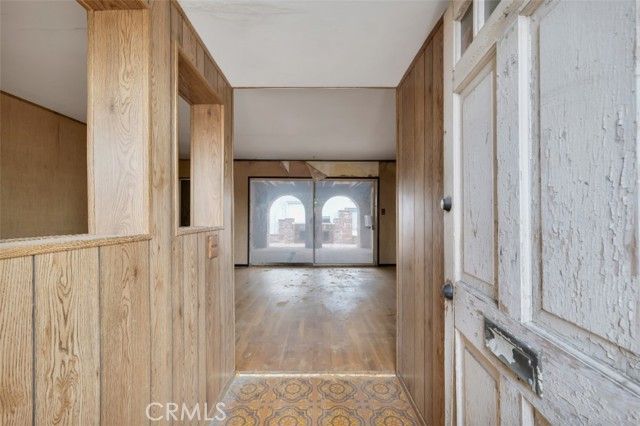 9949 Noble Avenue, San Fernando, CA 91345