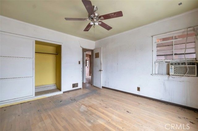 9949 Noble Avenue, San Fernando, CA 91345