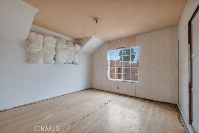 9949 Noble Avenue, San Fernando, CA 91345