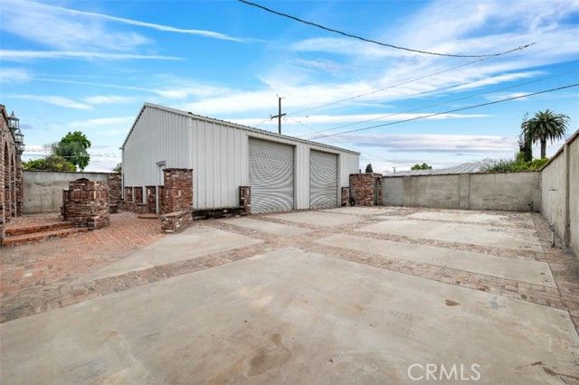 9949 Noble Avenue, San Fernando, CA 91345