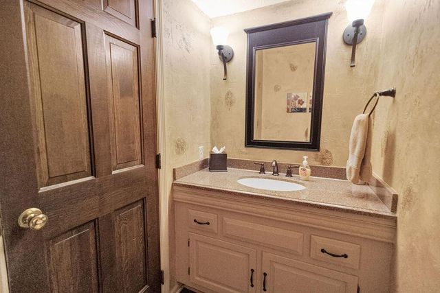188 Mainsail Drive, Westerville, OH 43081