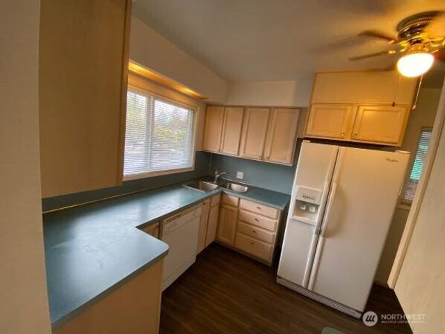 305 138th Street E, Tacoma, WA 98445