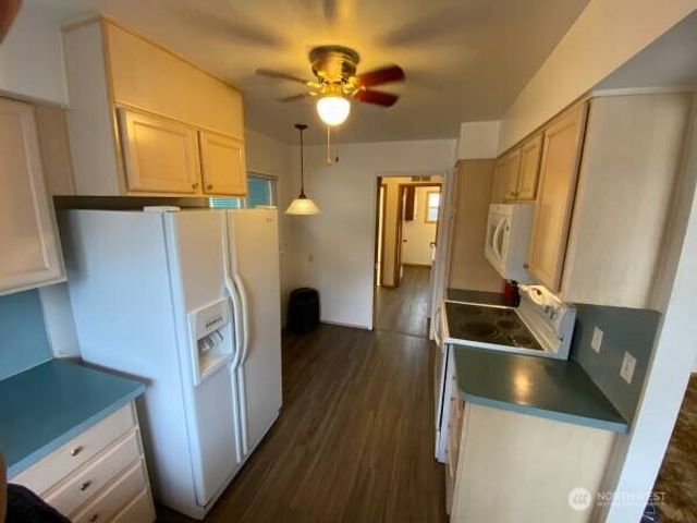 305 138th Street E, Tacoma, WA 98445