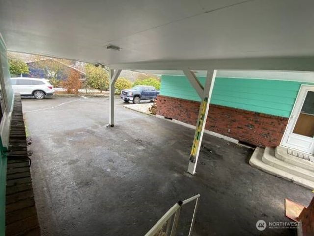 305 138th Street E, Tacoma, WA 98445