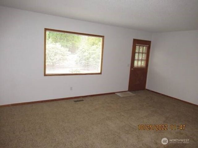 305 138th Street E, Tacoma, WA 98445