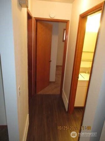 305 138th Street E, Tacoma, WA 98445