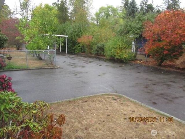 305 138th Street E, Tacoma, WA 98445