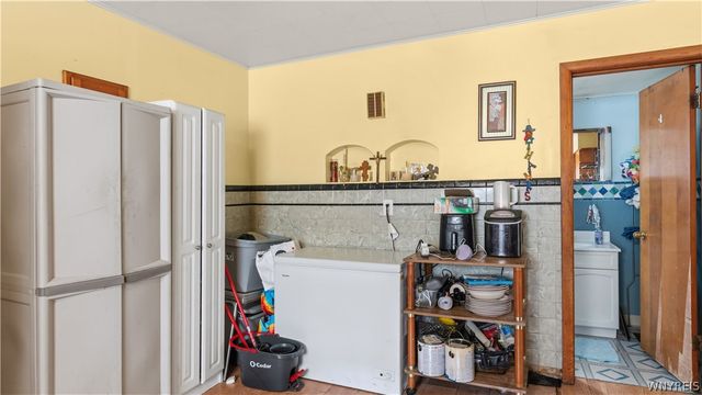 27 Johnson Street, Lackawanna, NY 14218