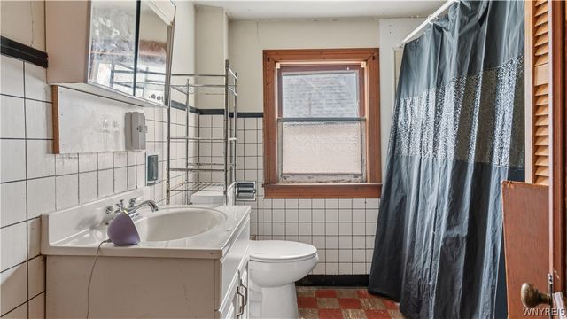 27 Johnson Street, Lackawanna, NY 14218