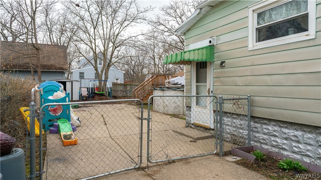 27 Johnson Street, Lackawanna, NY 14218