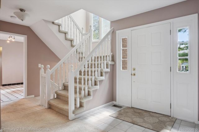 46328 N Northvalley Drive, Northville, MI 48167