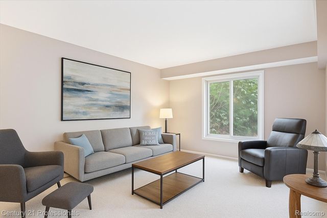 46328 N Northvalley Drive, Northville, MI 48167