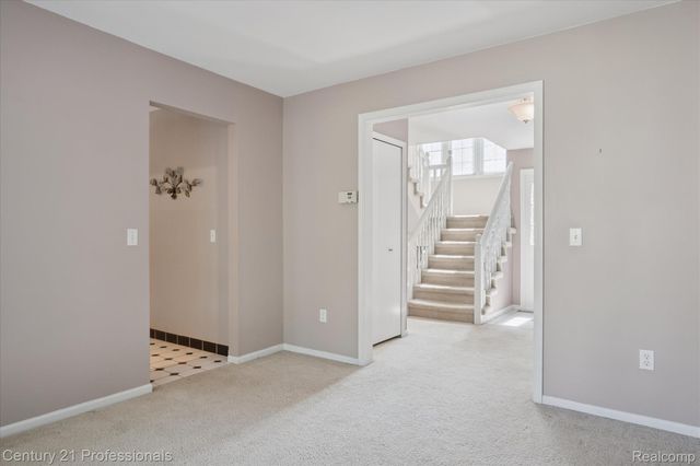 46328 N Northvalley Drive, Northville, MI 48167