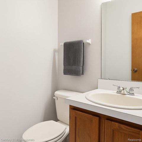 46328 N Northvalley Drive, Northville, MI 48167