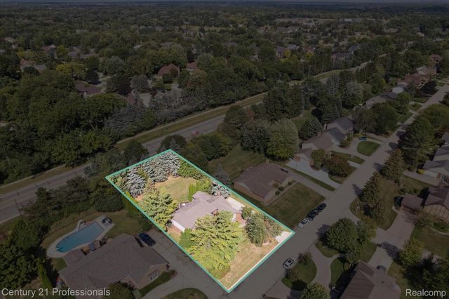 46328 N Northvalley Drive, Northville, MI 48167