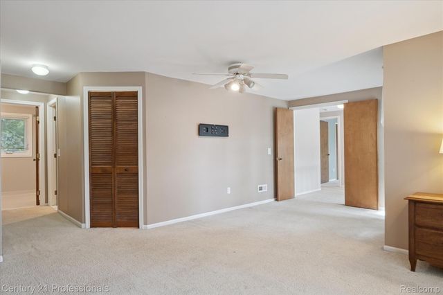 46328 N Northvalley Drive, Northville, MI 48167