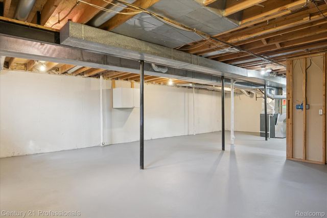 46328 N Northvalley Drive, Northville, MI 48167