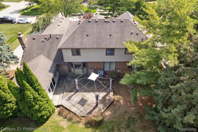 46328 N Northvalley Drive, Northville, MI 48167