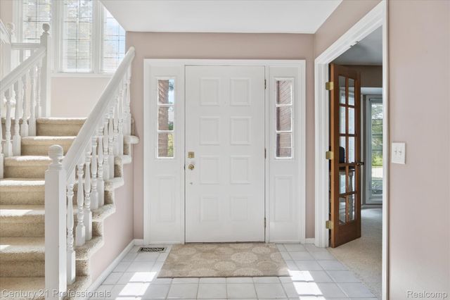 46328 N Northvalley Drive, Northville, MI 48167