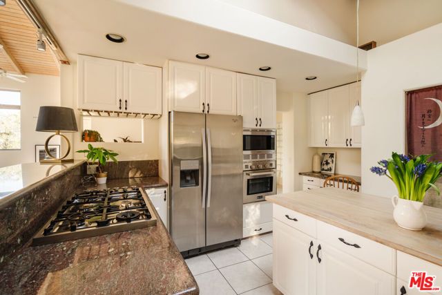 229 Muerdago Road, Topanga (los Angeles), CA 90290