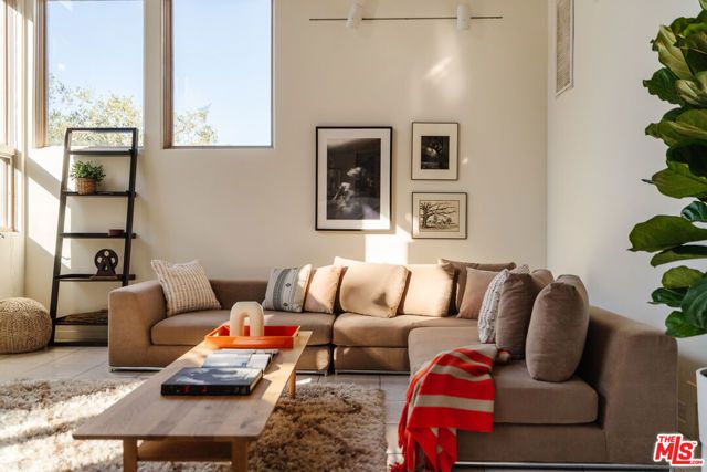 229 Muerdago Road, Topanga (los Angeles), CA 90290