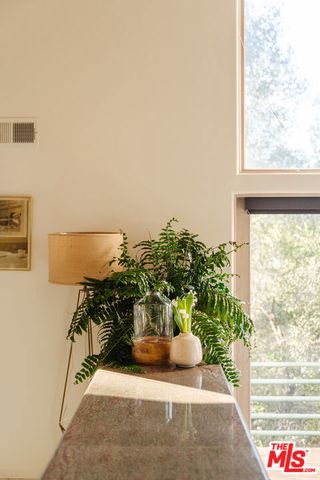 229 Muerdago Road, Topanga (los Angeles), CA 90290