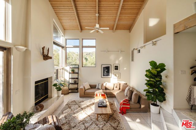 229 Muerdago Road, Topanga (los Angeles), CA 90290