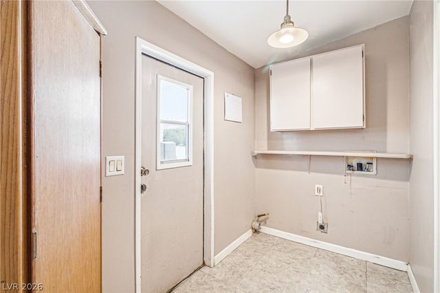 6016 Great Smoky Avenue, Las Vegas, NV 89156