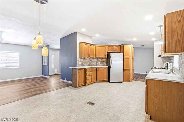 6016 Great Smoky Avenue, Las Vegas, NV 89156