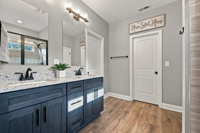 34516 Buckner Hills Rd, Bon Aqua, TN 37025