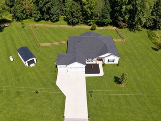34516 Buckner Hills Rd, Bon Aqua, TN 37025