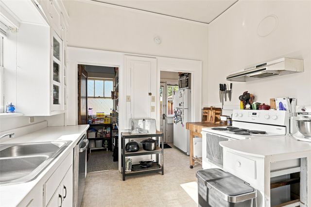 701 Pecan Street, Honey Grove, TX 75446