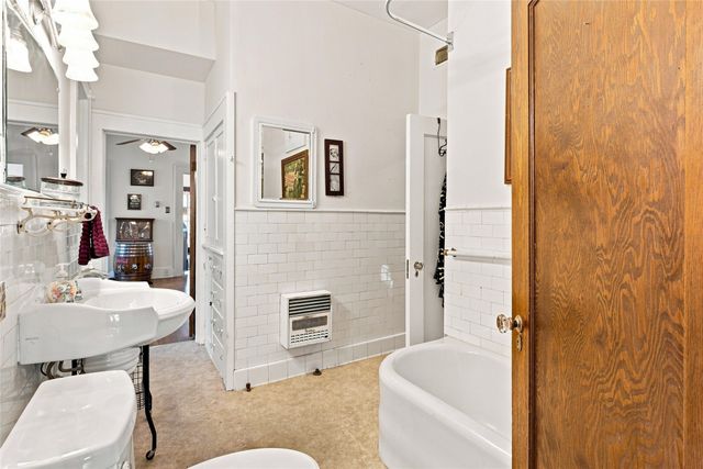 701 Pecan Street, Honey Grove, TX 75446