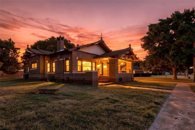 701 Pecan Street, Honey Grove, TX 75446